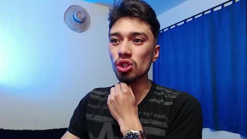 Theo online show from 21, 11, 2025