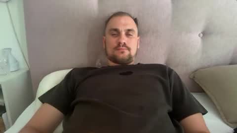 Snapshot of theonetojerkwith chatting on 4, 8, 2026 theonetojerkwith online show from 4, 8, 2026