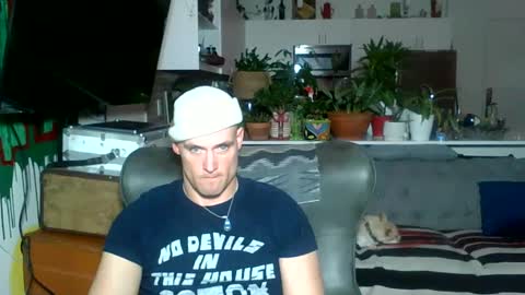 Snapshot of theoutfitter chatting on 15, 2, 2025 MISTERPOWERS online show from 15, 2, 2025