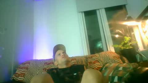 Snapshot of theoutfitter chatting on 19, 9, 2025 MISTERPOWERS online show from 19, 9, 2025