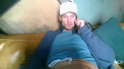 Snapshot of theoutfitter chatting on 22, 11, 2025 MISTERPOWERS online show from 22, 11, 2025