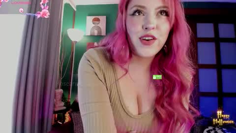 Snapshot of theprincess_rosee chatting on 28, 10, 2025 Rosie online show from 28, 10, 2025