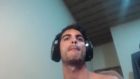 Santiago Enrique online show from 9, 2, 2025