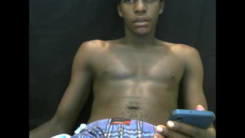 Snapshot of therealtwins chatting on 27, 5, 2026 therealtwins online show from 27, 5, 2026