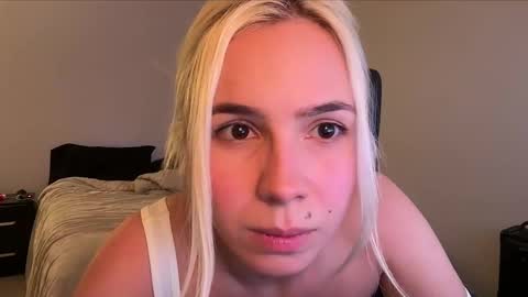 Snapshot of therichking chatting on 24, 1, 2025 Leeloo and Corben and Ash sometimes online show from 24, 1, 2025