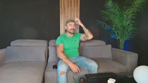 thestraightroom online show from 31, 3, 2026