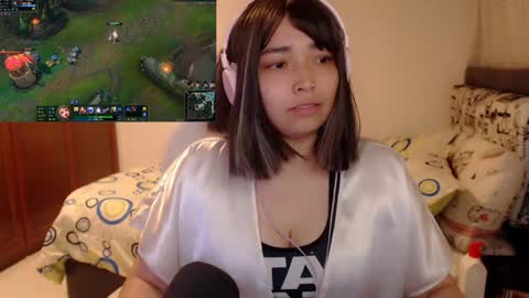 Snapshot of thetalkingbutt chatting on 6, 12, 2024 Mai online show from 6, 12, 2024