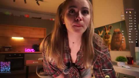 Snapshot of thetimeshavecome chatting on 6, 10, 2025 Mia online show from 6, 10, 2025