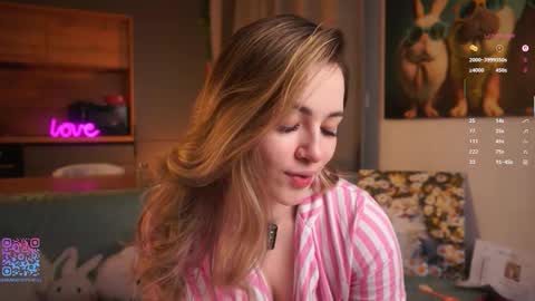 Snapshot of thetimeshavecome chatting on 24, 10, 2025 Mia online show from 24, 10, 2025