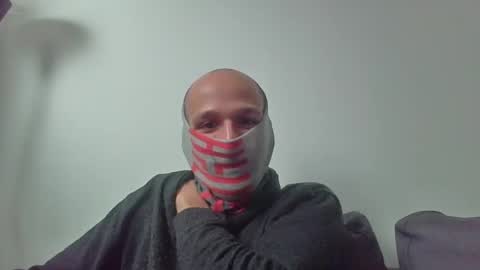 Snapshot of thetubedscarfguy chatting on 21, 2, 2025 Scarf guy online show from 21, 2, 2025