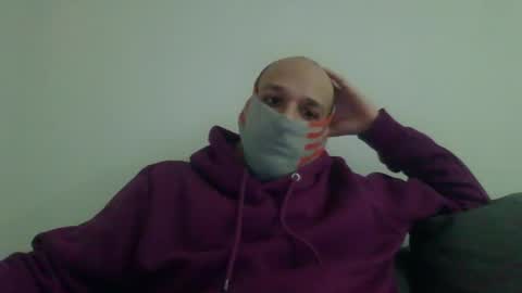 Snapshot of thetubedscarfguy chatting on 24, 2, 2025 Scarf guy online show from 24, 2, 2025