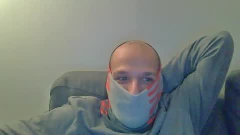 Snapshot of thetubedscarfguy chatting on 25, 2, 2025 Scarf guy online show from 25, 2, 2025