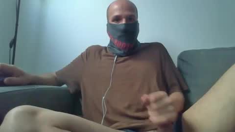 Scarf guy online show from 28, 5, 2026