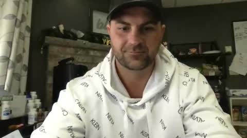 Snapshot of thetwolivecrew22 chatting on 14, 11, 2025 The Wild Ones online show from 14, 11, 2025