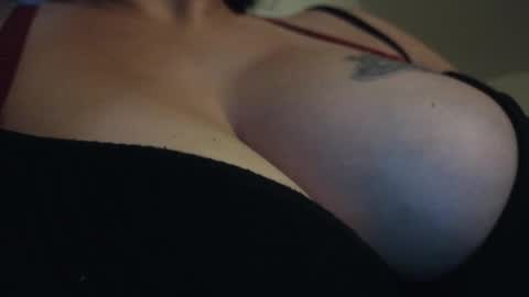 Snapshot of thgyuwnt2 chatting on 22, 9, 2025 EslosLushes online show from 22, 9, 2025