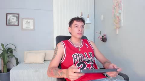 Snapshot of thiago_2003_ chatting on 25, 3, 2026 Thiago online show from 25, 3, 2026