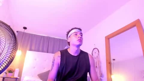Snapshot of thiago_2003_ chatting on 27, 3, 2026 Thiago online show from 27, 3, 2026