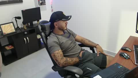 Snapshot of thiago_420 chatting on 1, 6, 2026 thiago_420 online show from 1, 6, 2026