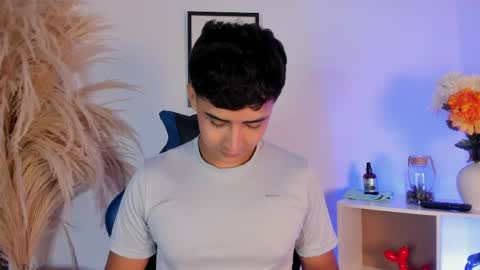 Snapshot of thiago_connor21 chatting on 25, 5, 2026 Thiago online show from 25, 5, 2026