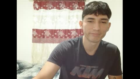 thiago_deseo69 online show from 3, 2, 2026