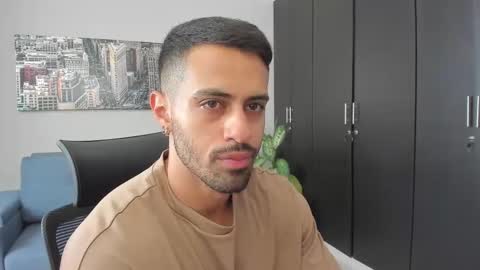 thiago_driussi online show from 7, 10, 2025