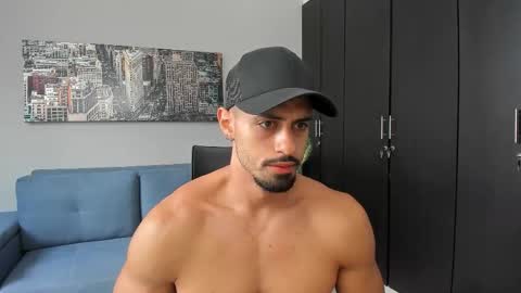 thiago_driussi online show from 1, 11, 2025