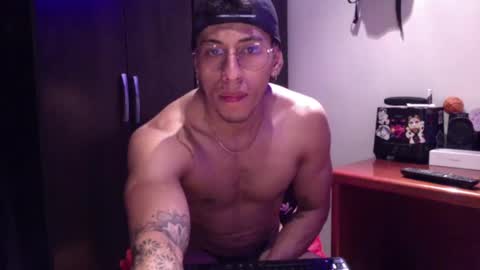 Snapshot of thiago_happy chatting on 4, 3, 2025 thiago_happy online show from 4, 3, 2025