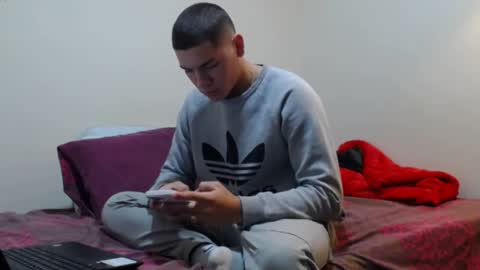 Snapshot of thiago_hot_boy chatting on 17, 12, 2024 Thiago independent model online show from 17, 12, 2024