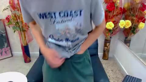 Snapshot of thiago_twink38 chatting on 2, 10, 2025 thiago_twink38 online show from 2, 10, 2025