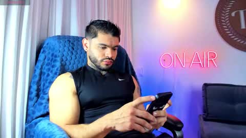 Snapshot of thiagoferrari1 chatting on 15, 11, 2025 thiago online show from 15, 11, 2025