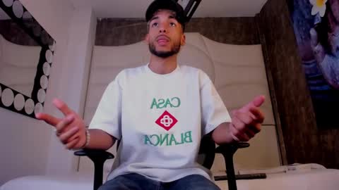 ThiagoFerreti online show from 25, 9, 2025