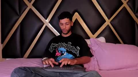 ThiagoFerreti online show from 24, 3, 2026