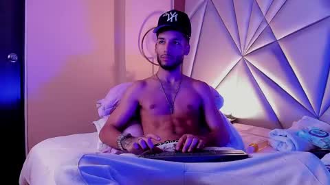 ThiagoFerreti online show from 27, 5, 2026