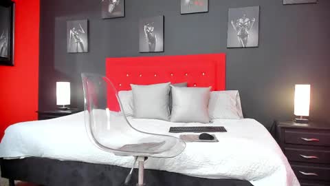 Thia Gomez online show from 21, 2, 2025