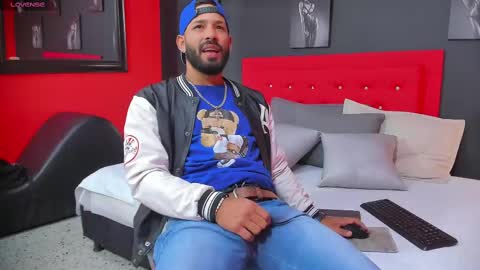 Thia Gomez online show from 3, 3, 2025