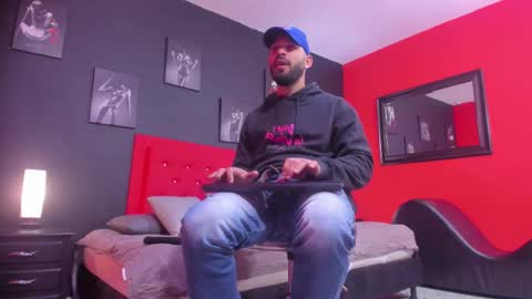 Thia Gomez online show from 27, 11, 2025