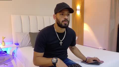 Snapshot of thiagomez17 chatting on 23, 2, 2026 Thia Gomez online show from 23, 2, 2026