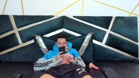 Thiago   online show from 1, 4, 2026