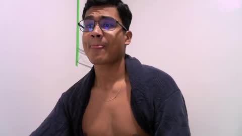 Snapshot of thiagovega_ chatting on 19, 5, 2026 thiagovega_ online show from 19, 5, 2026