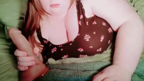 Snapshot of thiccjess420 chatting on 21, 10, 2025 Jess online show from 21, 10, 2025