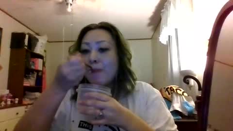 Snapshot of thickassazn93 chatting on 18, 11, 2025 thickassazn93 online show from 18, 11, 2025