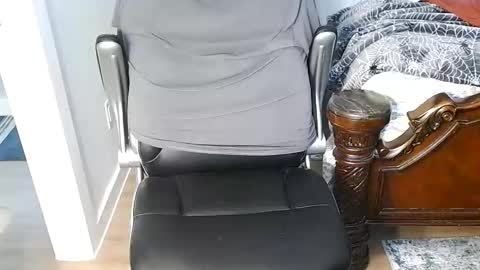 cock is thick online show from 18, 4, 2026