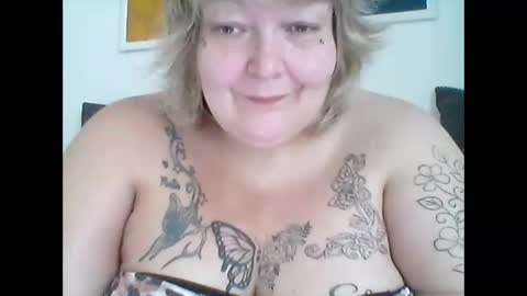 thickdarkangel online show from 26, 5, 2026