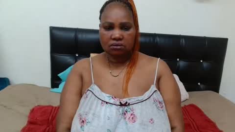 Snapshot of thicksexymellons chatting on 20, 5, 2026 Pat online show from 20, 5, 2026