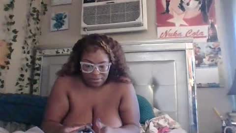 Snapshot of thickybreast chatting on 22, 2, 2026 AlleyWhoo online show from 22, 2, 2026