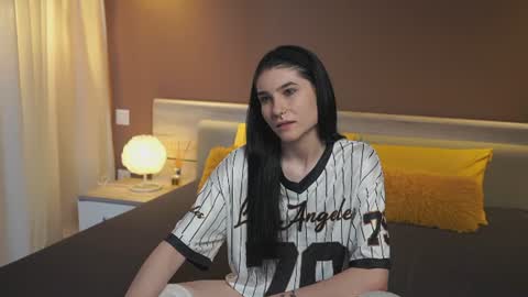Snapshot of this_is_lilly chatting on 15, 6, 2026 Lilly online show from 15, 6, 2026
