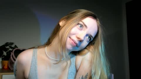 Snapshot of thisisamelia chatting on 20, 12, 2024 Amelia  shows on mondays fridays and sundays  if anything changes im giving updates on my fansly  online show from 20, 12, 2024