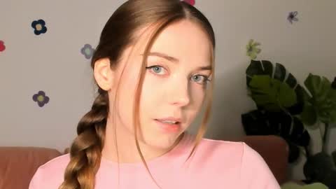 Amelia  shows on mondays fridays and sundays  if anything changes im giving updates on my fansly  online show from 27, 2, 2026