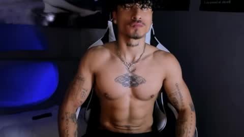 Snapshot of thomas_fit1 chatting on 21, 4, 2026 Thomas 3 JUST STAY AND BE MY LAST LOVE online show from 21, 4, 2026