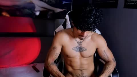 Snapshot of thomas_fit1 chatting on 22, 4, 2026 Thomas 3 JUST STAY AND BE MY LAST LOVE online show from 22, 4, 2026